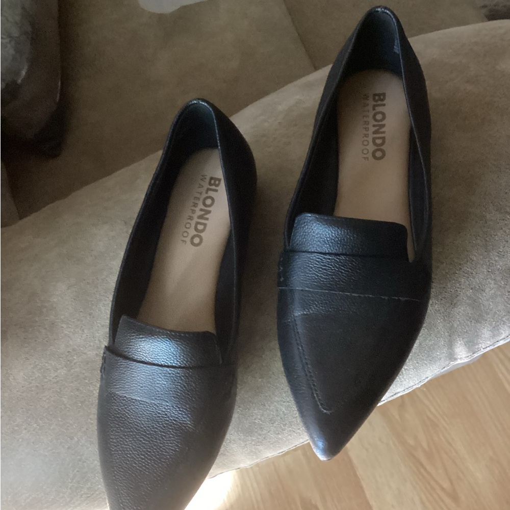 Blondo Women's Black Loafers